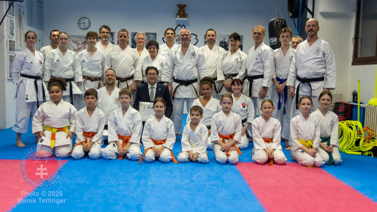 Japonský veľvyslanec na návšteve dojo